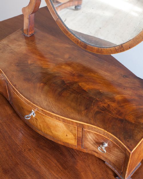 GEORGIAN MAHOGANY SERPENTINE TOILET MIRROR - ADDITIONAL PHOTO 3