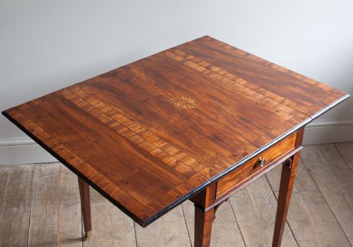 GEORGE III MAHOGANY PEMBROKE TABLE - ADDITIONAL PHOTO 4