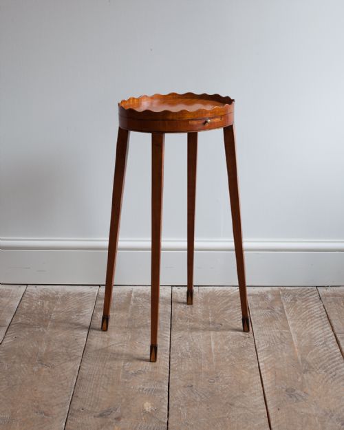 george iii satinwood oval urn stand - CATEGORY: ANTIQUE FURNITURE - DATED 18TH CENTURY
