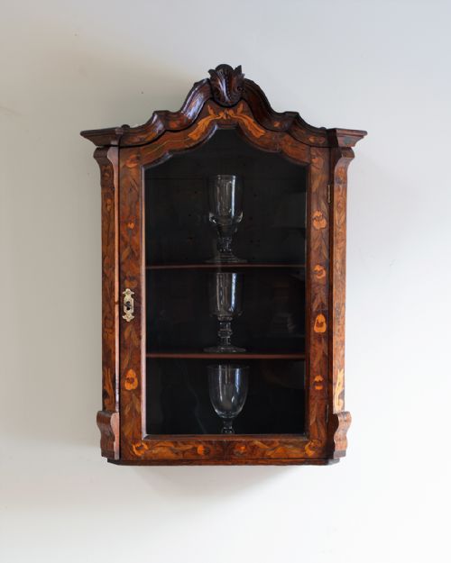 19th century dutch display cabinet - CATEGORY: ANTIQUE CABINETS - DATED 19TH CENTURY