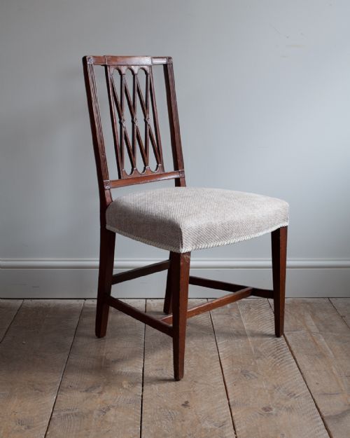 fine quality hepplewhite period mahogany side chair - CATEGORY: ANTIQUE CHAIRS - DATED 1800