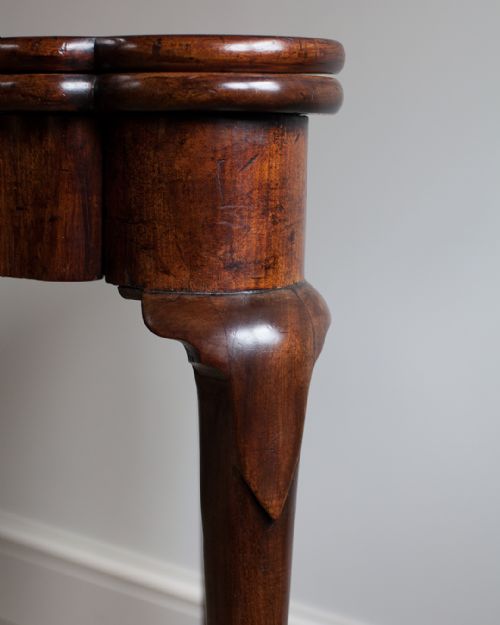 ATTRACTIVE GEORGE II MAHOGANY CARD TABLE - ADDITIONAL PHOTO 4