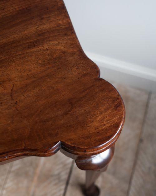 ATTRACTIVE GEORGE II MAHOGANY CARD TABLE - ADDITIONAL PHOTO 5