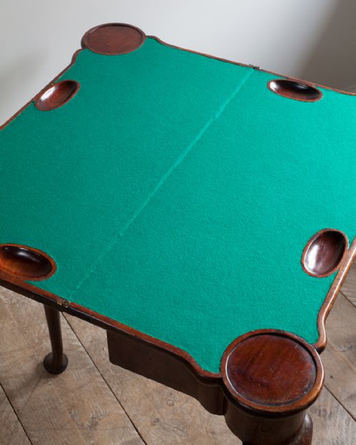 ATTRACTIVE GEORGE II MAHOGANY CARD TABLE - ADDITIONAL PHOTO 7
