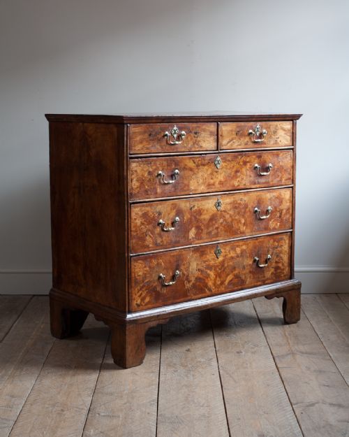 GEORGE II WALNUT CHEST OF DRAWERS - ADDITIONAL PHOTO 1