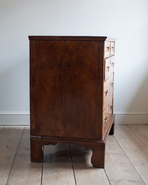 GEORGE II WALNUT CHEST OF DRAWERS - ADDITIONAL PHOTO 6