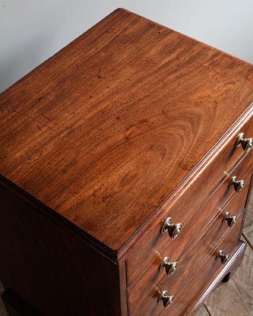 SMALL 19TH CENTURY CHEST OF DRAWERS - ADDITIONAL PHOTO 3