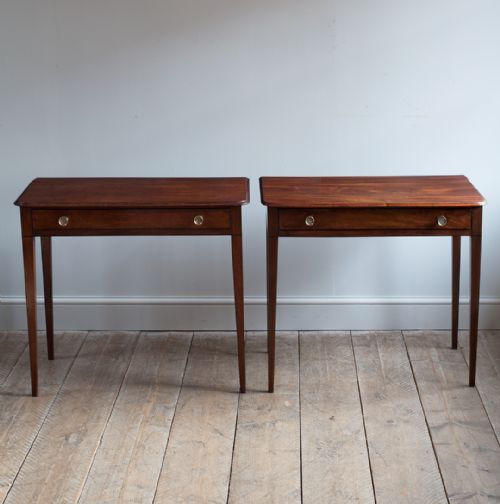 PAIR OF GEORGIAN MAHOGANY SIDE TABLES - ADDITIONAL PHOTO 1