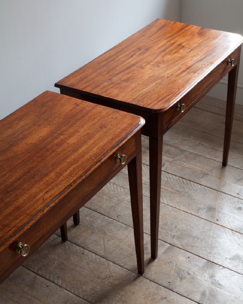 PAIR OF GEORGIAN MAHOGANY SIDE TABLES - ADDITIONAL PHOTO 3