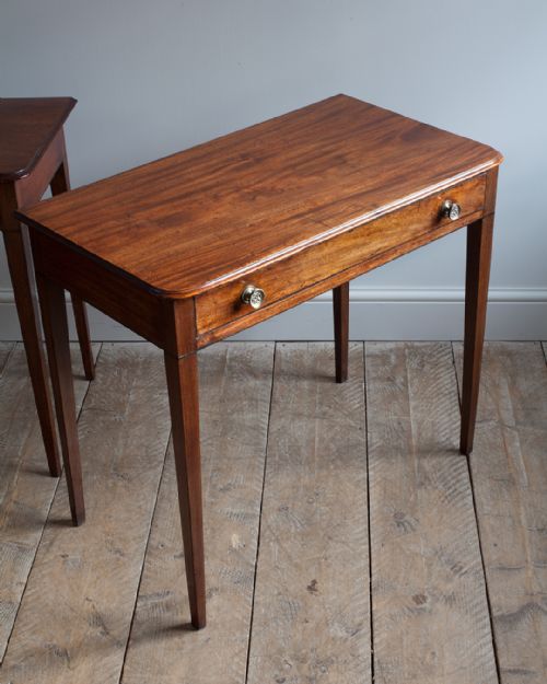 PAIR OF GEORGIAN MAHOGANY SIDE TABLES - ADDITIONAL PHOTO 4