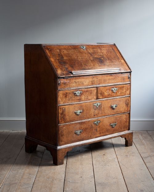 WILLIAM MARY WALNUT BUREAU - ADDITIONAL PHOTO 2