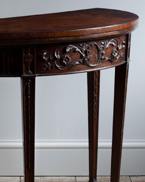 RARE FINE QUALITY GEORGE III MAHOGANY DEMI LUNE CARD TABLE - ADDITIONAL PHOTO 2
