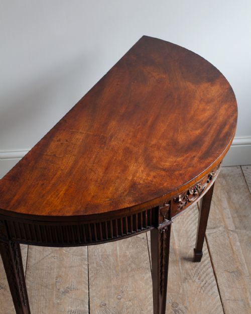 RARE FINE QUALITY GEORGE III MAHOGANY DEMI LUNE CARD TABLE - ADDITIONAL PHOTO 8