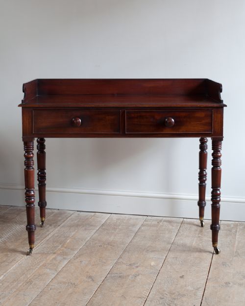 19TH CENTURY MAHOGANY SIDE TABLE - ADDITIONAL PHOTO 1