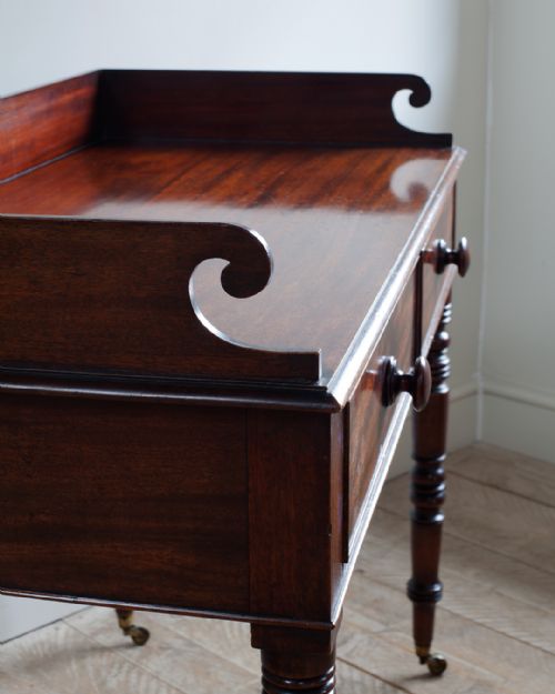19TH CENTURY MAHOGANY SIDE TABLE - ADDITIONAL PHOTO 4