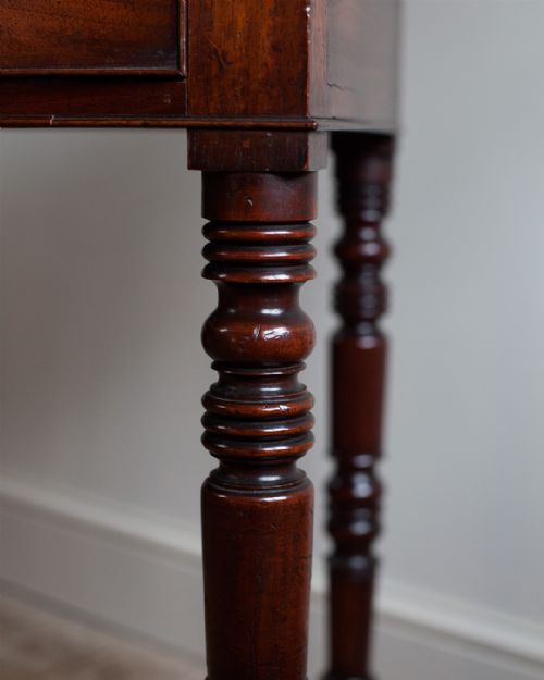 19TH CENTURY MAHOGANY SIDE TABLE - ADDITIONAL PHOTO 5