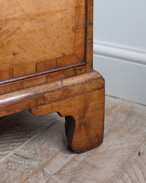 GEORGE II WALNUT AND FRUITWOOD CHEST OF DRAWERS - ADDITIONAL PHOTO 5