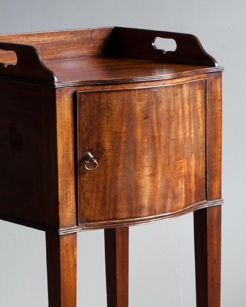 GEORGIAN BEDSIDE CUPBOARD - ADDITIONAL PHOTO 1