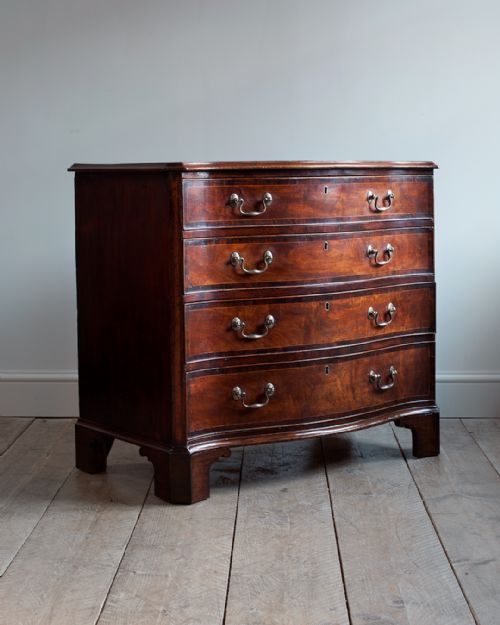 george iii mahogany serpentine chest of drawers - CATEGORY: ANTIQUE CHEST OF DRAWERS - DATED 18TH CENTURY
