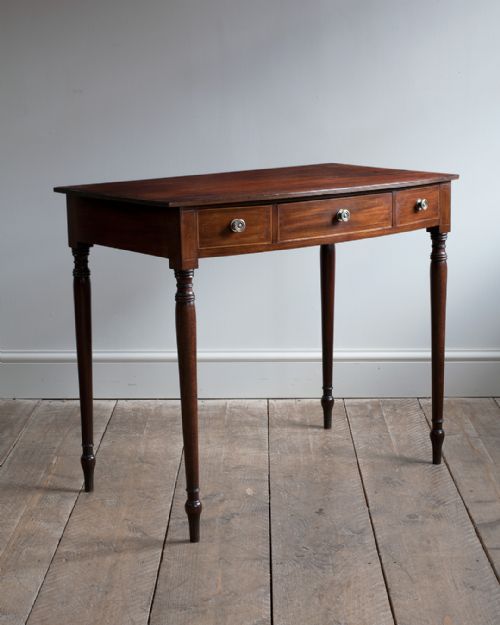 regency mahogany side table - CATEGORY: ANTIQUE TABLES - DATED 19TH CENTURY