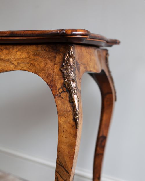 19TH CENTURY BURR WALNUT CARD TABLE - ADDITIONAL PHOTO 3