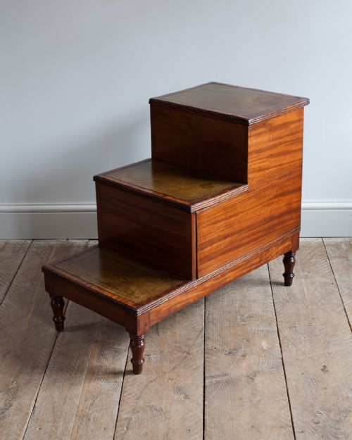 REGENCY MAHOGANY LIBRARY STEPS - ADDITIONAL PHOTO 1