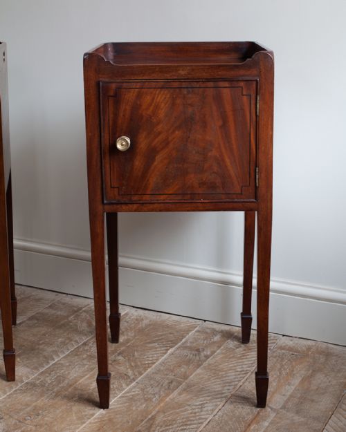 MATCHED PAIR OF GEORGE IV MAHOGANY POT CUPBOARDS - ADDITIONAL PHOTO 4
