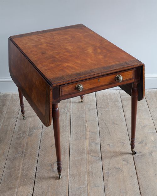 GEORGE IV SATINWOOD PEMBROKE TABLE - ADDITIONAL PHOTO 1