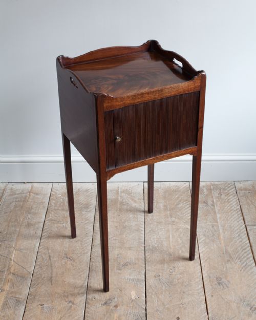 GEORGE III MAHOGANY POT CUPBOARD - ADDITIONAL PHOTO 3