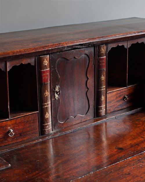GEORGE III MAHOGANY BUREAU - ADDITIONAL PHOTO 6