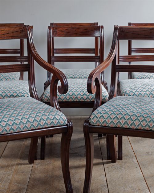 SET OF 8 REGENCY MAHOGANY DINING CHAIRS - ADDITIONAL PHOTO 1