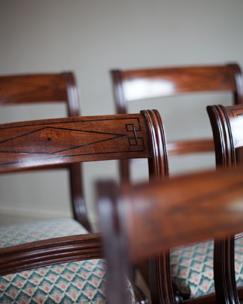 SET OF 8 REGENCY MAHOGANY DINING CHAIRS - ADDITIONAL PHOTO 2