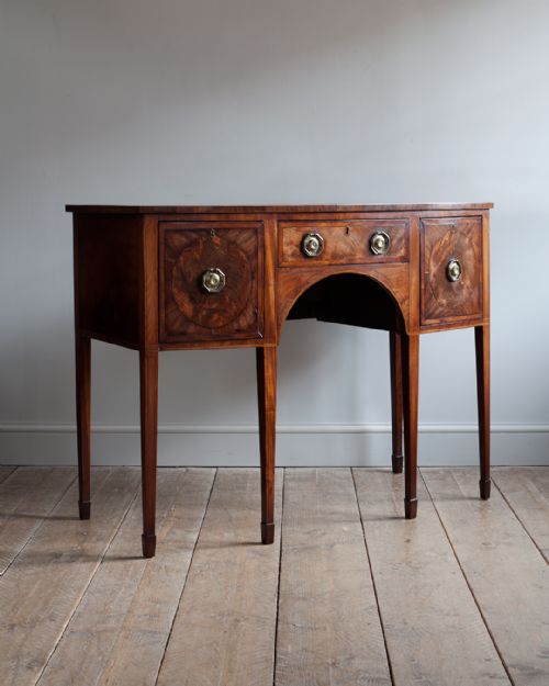 george iii mahogany bowfront sideboard - CATEGORY: ANTIQUE SIDEBOARDS - DATED 19TH CENTURY