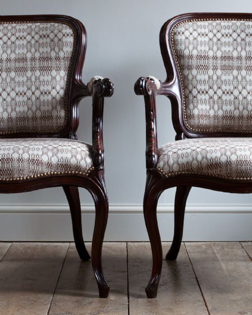 PAIR OF WILLIAM IV MAHOGANY ARM CHAIRS - ADDITIONAL PHOTO 2