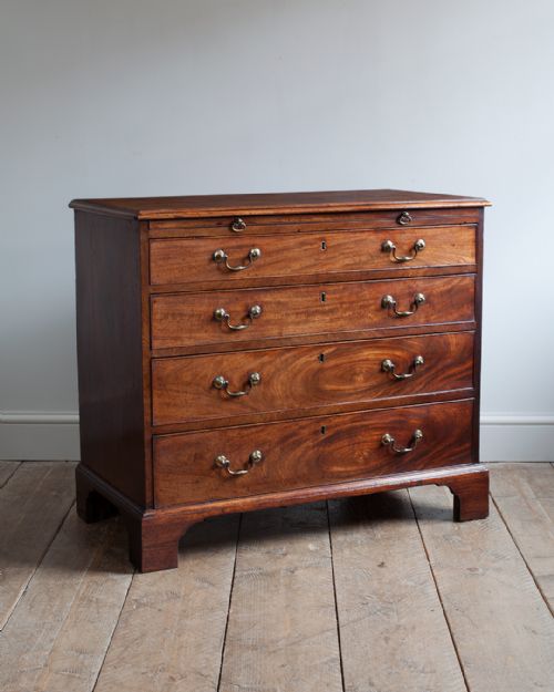georgian mahogany chest of drawers - CATEGORY: ANTIQUE CHEST OF DRAWERS - DATED GEORGIAN