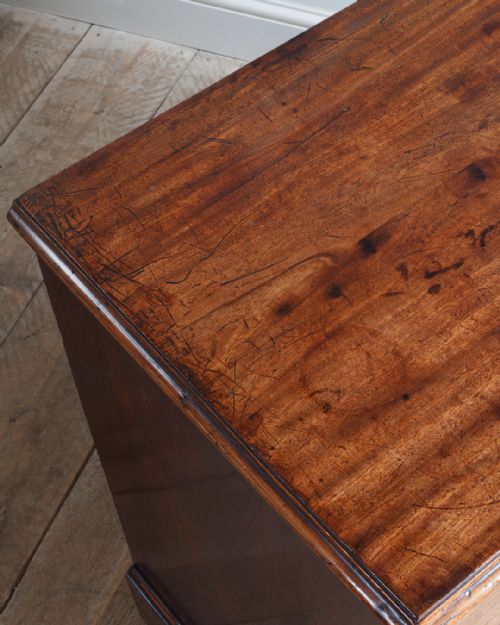 GEORGIAN MAHOGANY CHEST OF DRAWERS - ADDITIONAL PHOTO 6