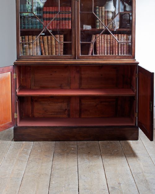 GEORGE III MAHOGANY LIBRARY BOOKCAS - ADDITIONAL PHOTO 7