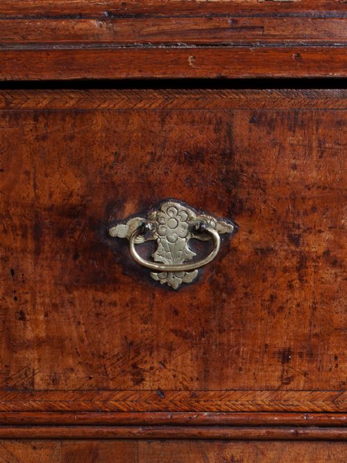 EARLY GEORGIAN WALNUT CHEST ON STAND - ADDITIONAL PHOTO 5