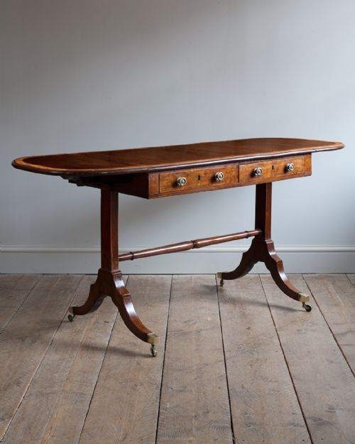 regency mahogany sofa table of good proportions - CATEGORY: ANTIQUE TABLES - DATED 19TH CENTURY