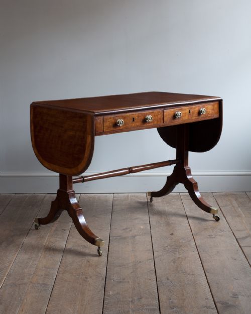 REGENCY MAHOGANY SOFA TABLE OF GOOD PROPORTIONS - ADDITIONAL PHOTO 1