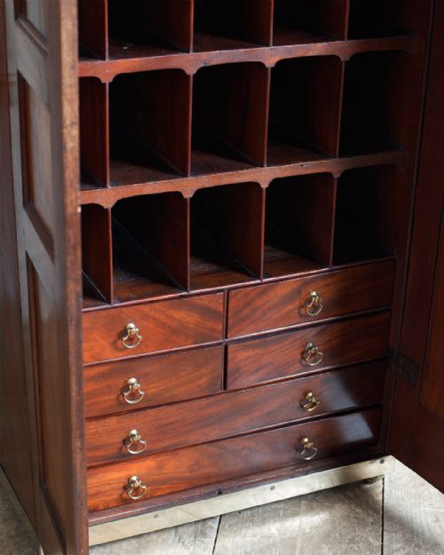19TH CENTURY MAHOGANY SHIPS' PENNANTS CABINET - ADDITIONAL PHOTO 6