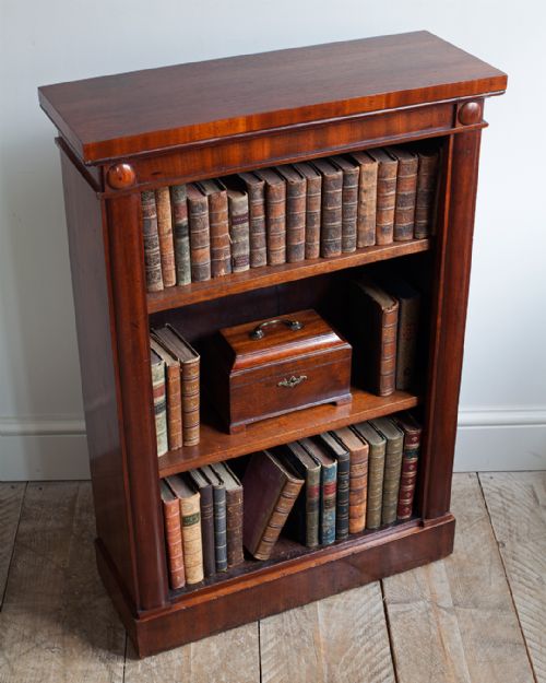 SMALL WILLIAM IV MAHOGANY OPEN BOOKCASE - ADDITIONAL PHOTO 4