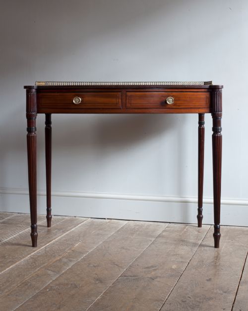 REGENCY MAHOGANY BOWFRONT SIDE TABLE - ADDITIONAL PHOTO 1