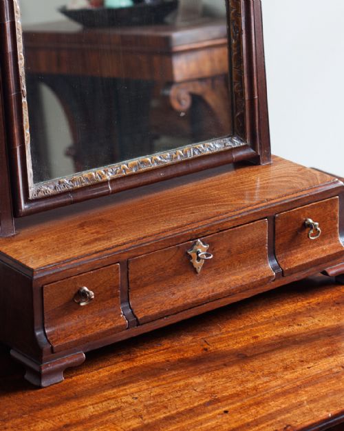 GEORGE III MAHOGANY TOILET MIRROR - ADDITIONAL PHOTO 2