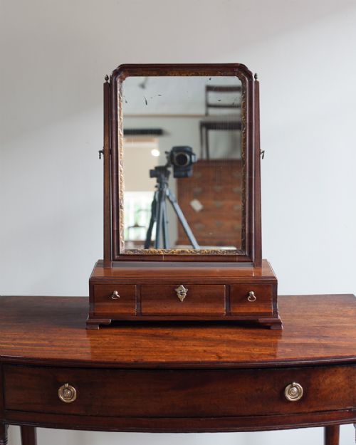 GEORGE III MAHOGANY TOILET MIRROR - ADDITIONAL PHOTO 3