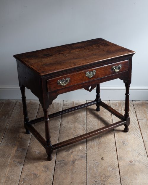 CHARMING EARLY GEORGIAN OAK SIDE TABLE - ADDITIONAL PHOTO 2