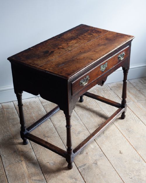CHARMING EARLY GEORGIAN OAK SIDE TABLE - ADDITIONAL PHOTO 3
