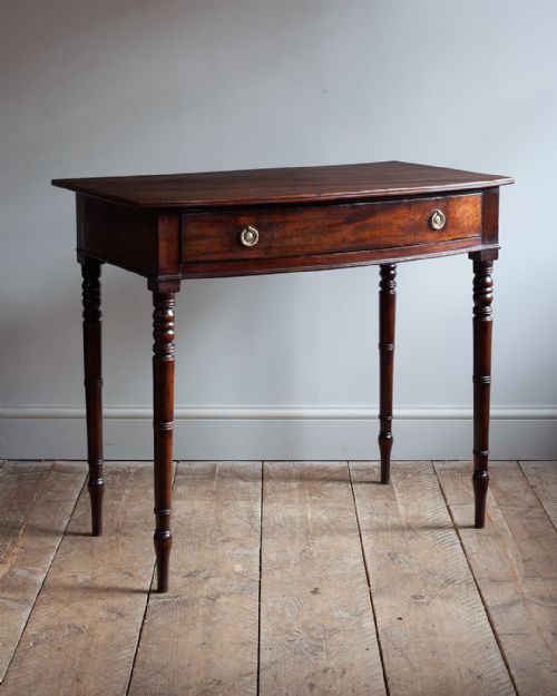 george iv mahogany bowfront side table - CATEGORY: ANTIQUE TABLES - DATED 19TH CENTURY