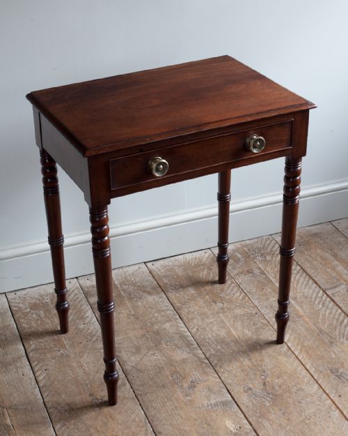SMALL REGENCY MAHOGANY SIDE TABLE - ADDITIONAL PHOTO 1