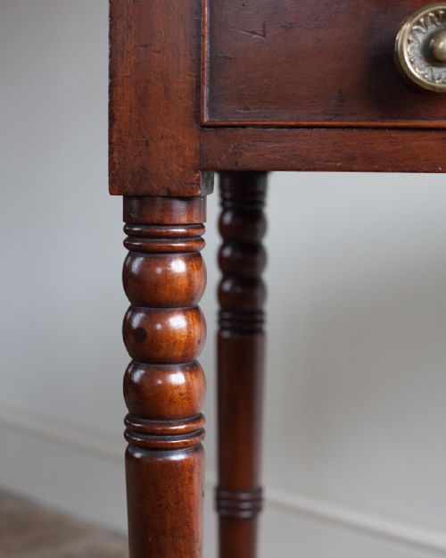 SMALL REGENCY MAHOGANY SIDE TABLE - ADDITIONAL PHOTO 3